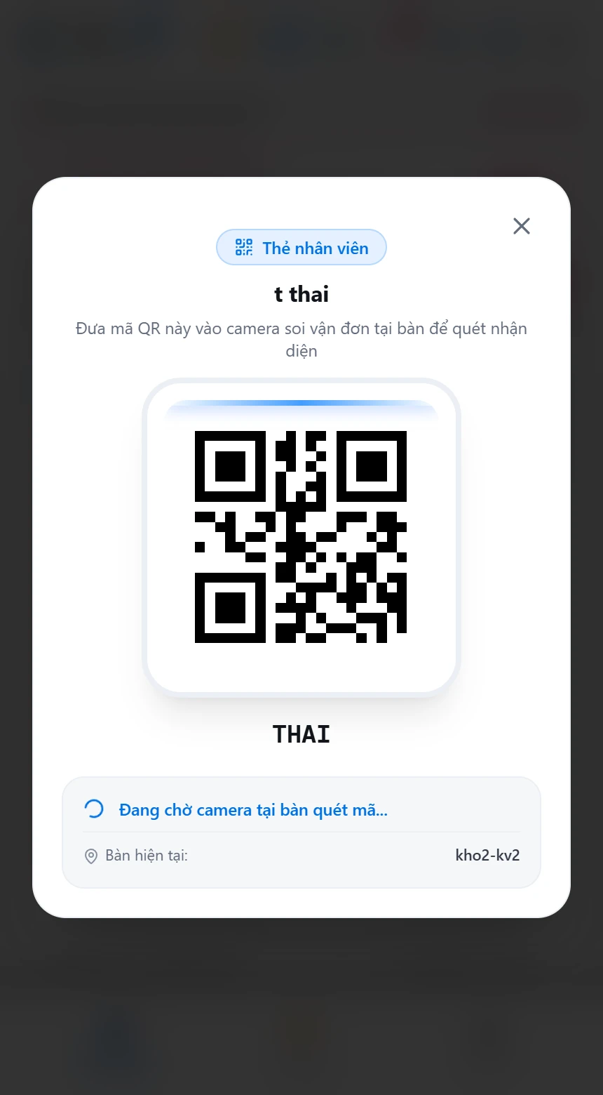 Thẻ QR nhân viên điểm danh nhận bàn làm việc trên điện thoại